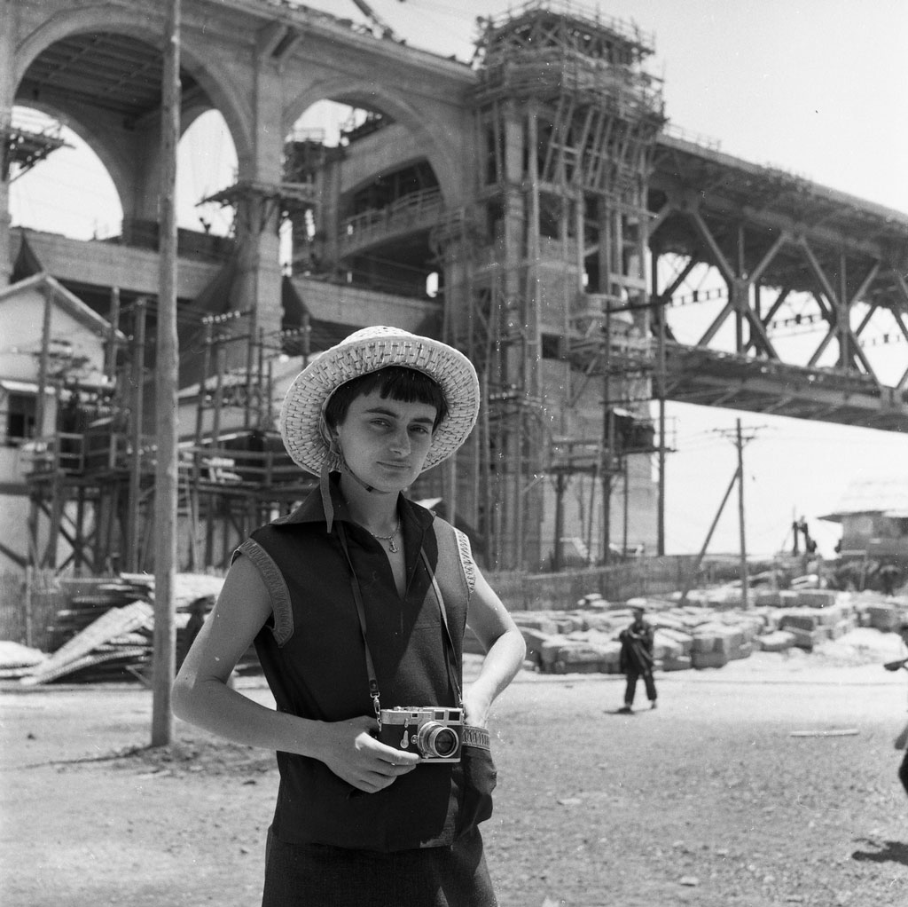 agnes-varda-in-china-1957